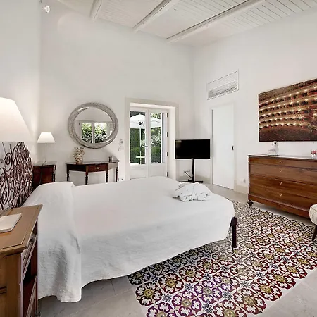 Donna Coraly Country Boutique 2* アレネッラ