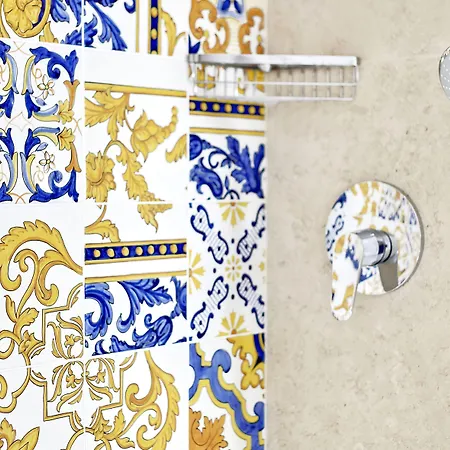 Donna Coraly Country Boutique 2*