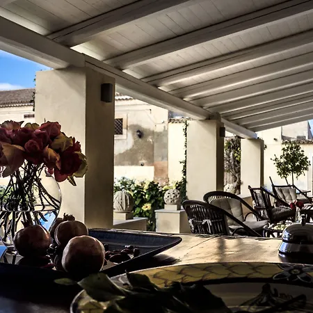 Donna Coraly Country Boutique 2* アレネッラ