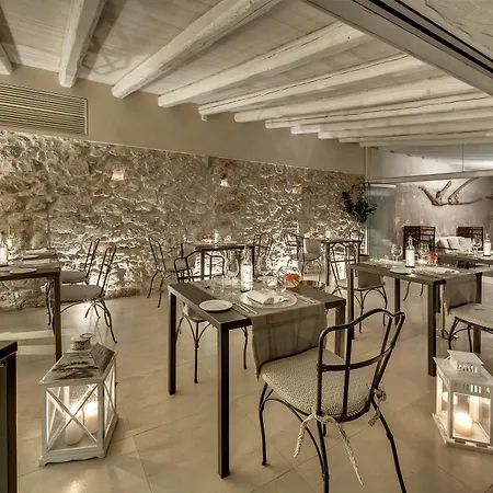 Donna Coraly Country Boutique アレネッラ