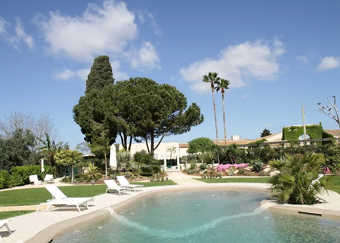 منتجع Donna Coraly Country Boutique 2*